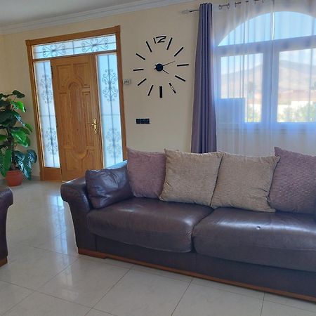 Villa Casa Del Sol 3 Bedroom Villa With Private Solar Covered 12M X 6M Pool Minimum Stay 7 Nights Chromecast And Wifi Throughout The Property Triquivijate Dış mekan fotoğraf