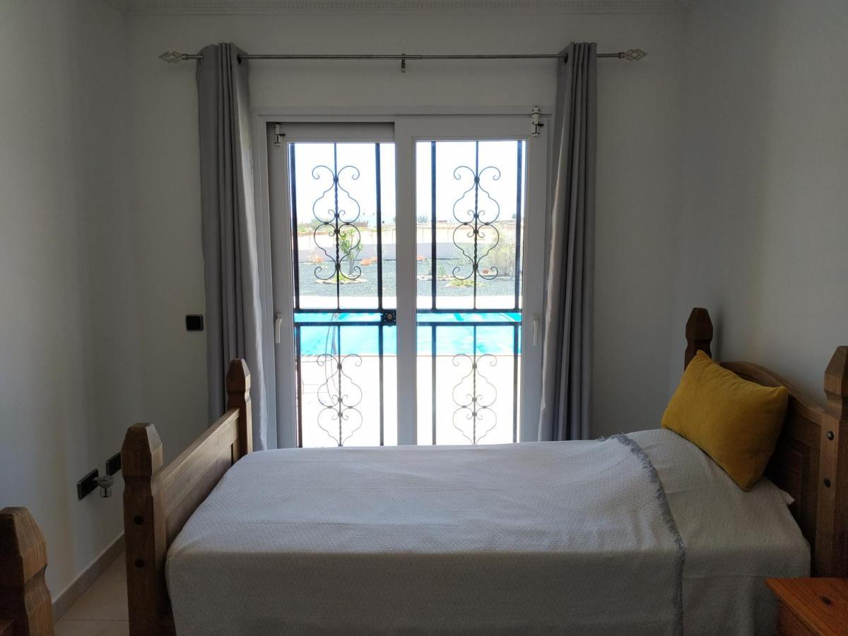Villa Casa Del Sol 3 Bedroom Villa With Private Solar Covered 12M X 6M Pool Minimum Stay 7 Nights Chromecast And Wifi Throughout The Property Triquivijate Dış mekan fotoğraf