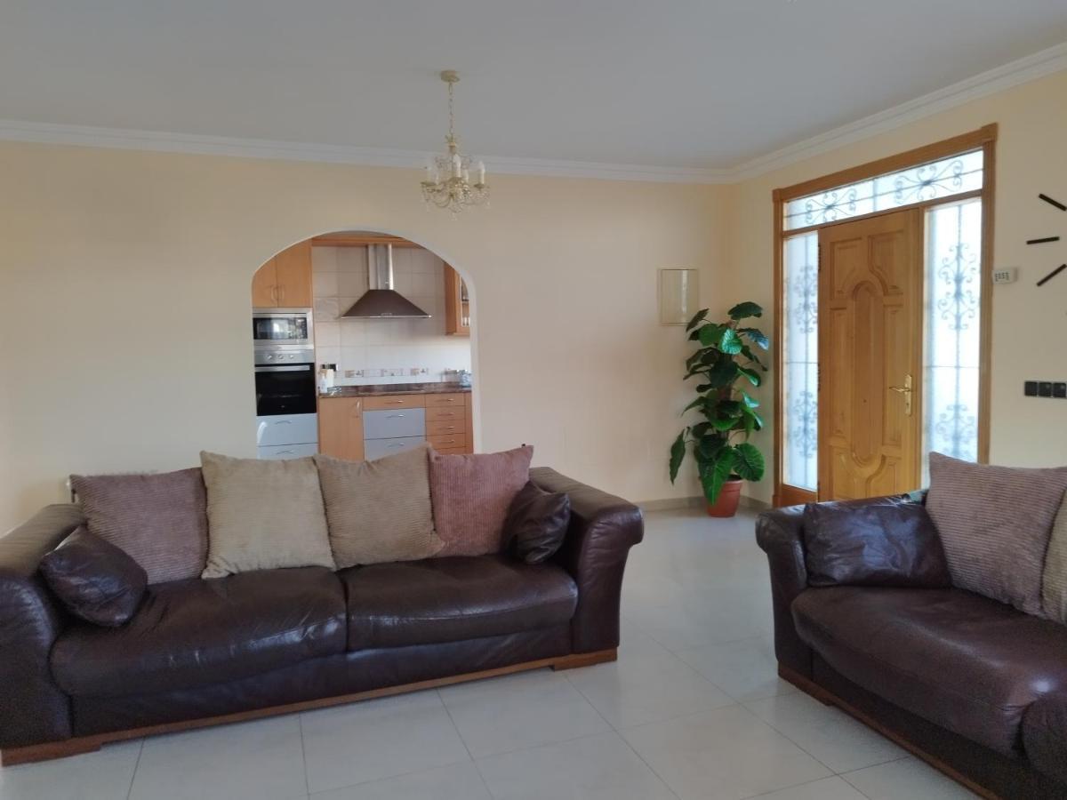 Villa Casa Del Sol 3 Bedroom Villa With Private Solar Covered 12M X 6M Pool Minimum Stay 7 Nights Chromecast And Wifi Throughout The Property Triquivijate Dış mekan fotoğraf