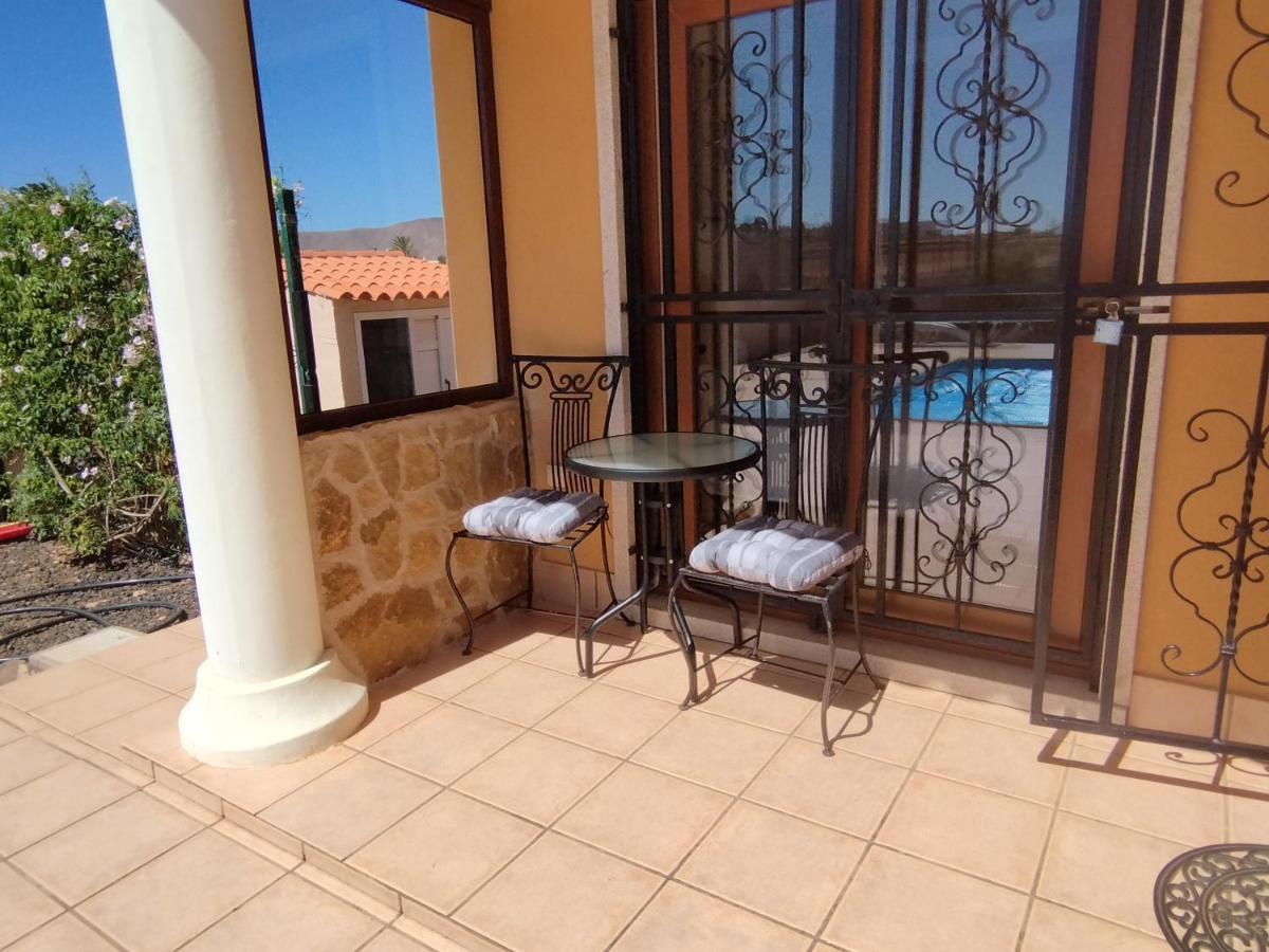 Villa Casa Del Sol 3 Bedroom Villa With Private Solar Covered 12M X 6M Pool Minimum Stay 7 Nights Chromecast And Wifi Throughout The Property Triquivijate Dış mekan fotoğraf