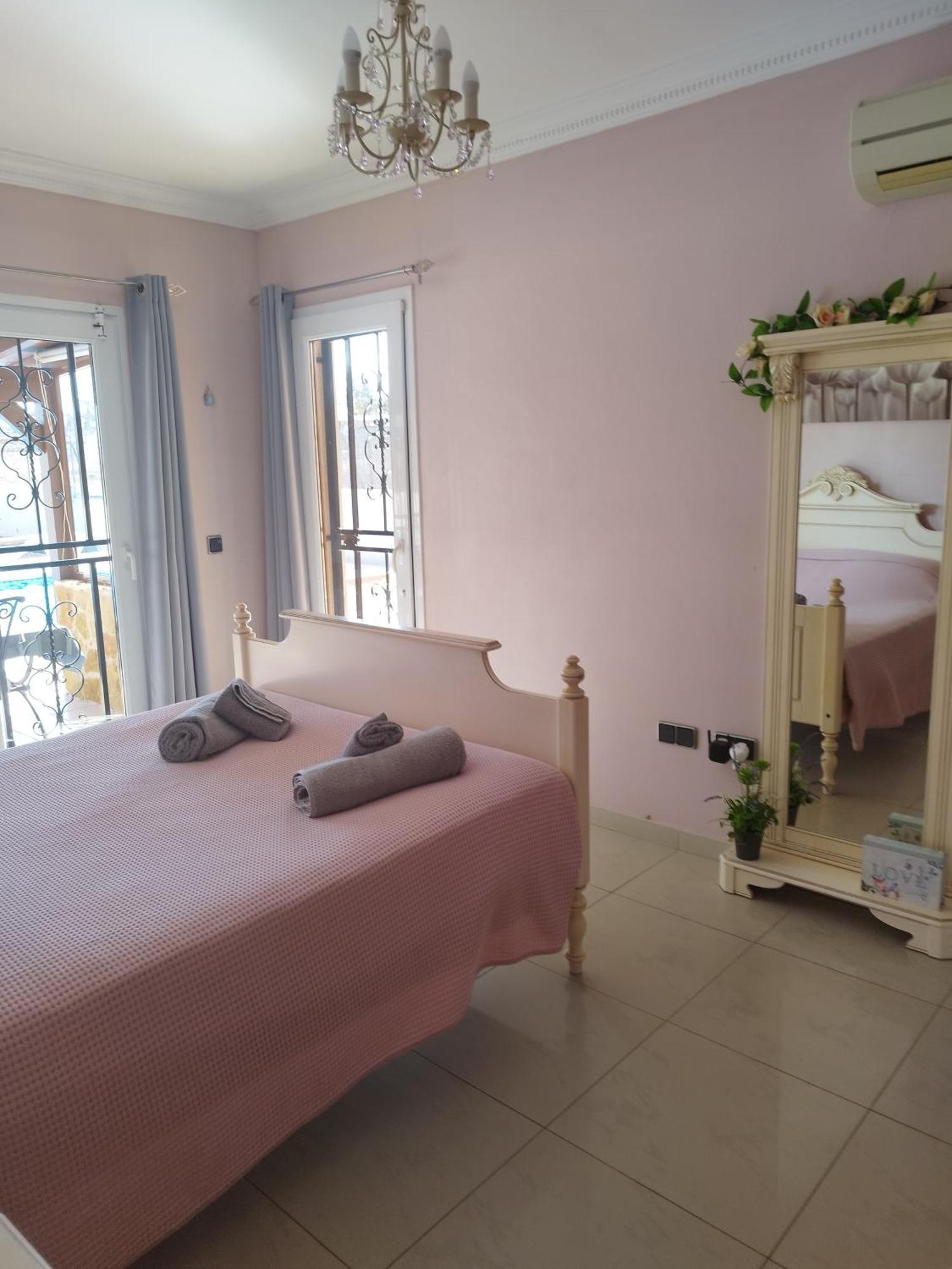 Villa Casa Del Sol 3 Bedroom Villa With Private Solar Covered 12M X 6M Pool Minimum Stay 7 Nights Chromecast And Wifi Throughout The Property Triquivijate Dış mekan fotoğraf