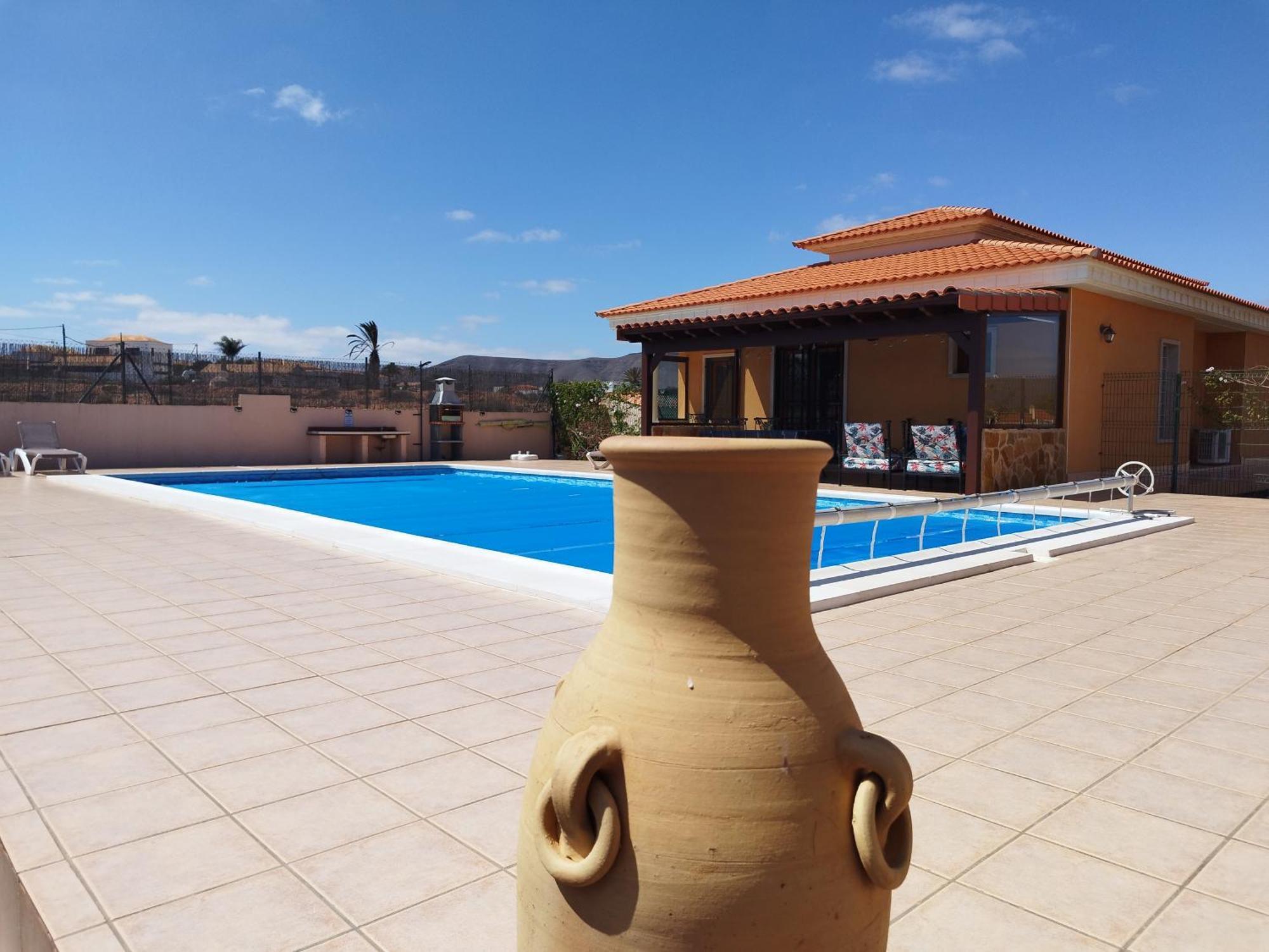 Villa Casa Del Sol 3 Bedroom Villa With Private Solar Covered 12M X 6M Pool Minimum Stay 7 Nights Chromecast And Wifi Throughout The Property Triquivijate Dış mekan fotoğraf